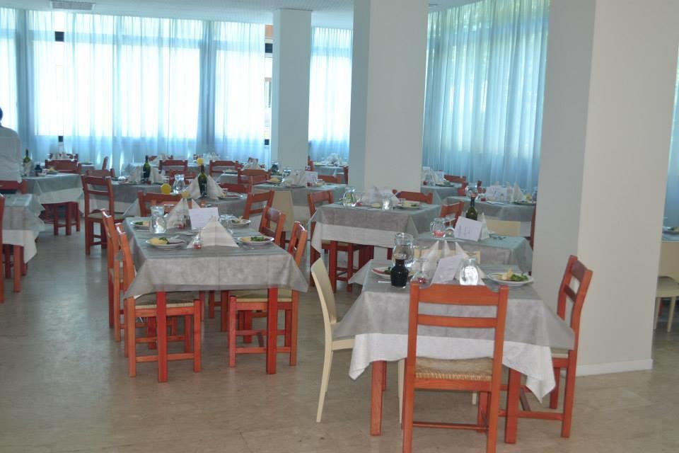 Hotel Mario チェゼナーティコ エクステリア 写真